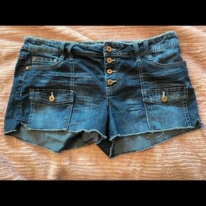 L.E.I. Ashley LowRise Jean Shorts
